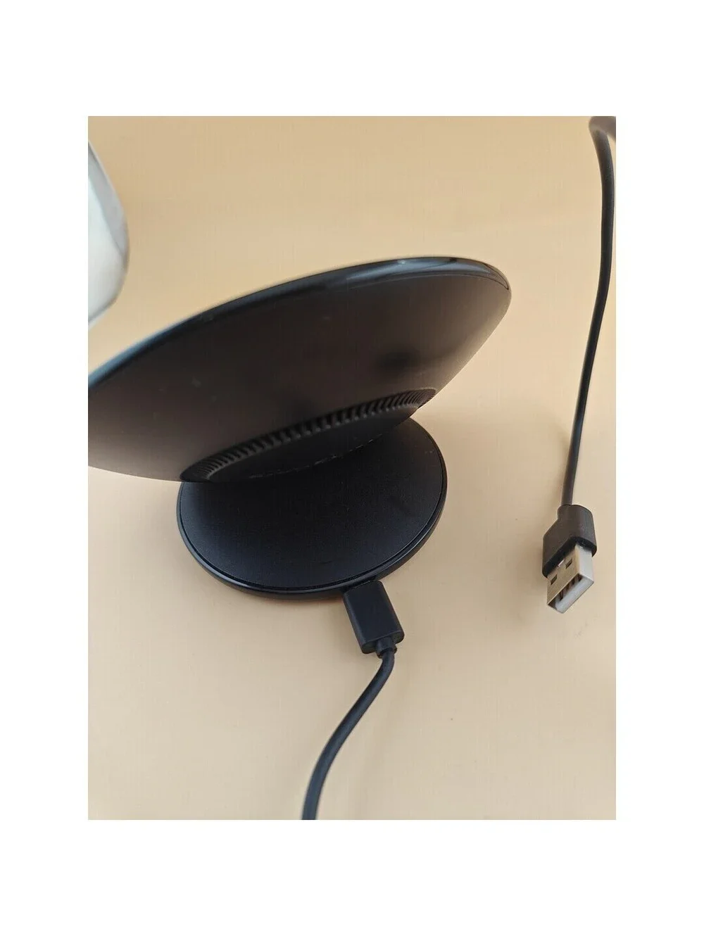 Samsung EP-NG930 Qi Fast Charge Wireless Charging Stand Glossy Black